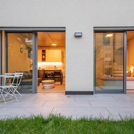 Housmart Toscana 53 Black Bologna Exterior photo